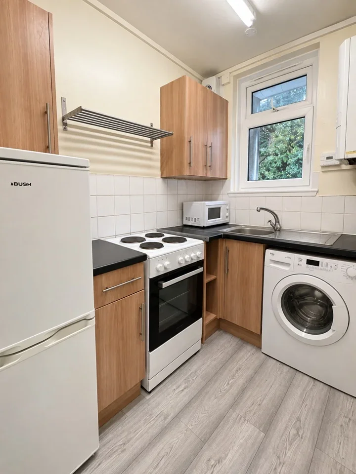 Flat Luxford Street in Greater London