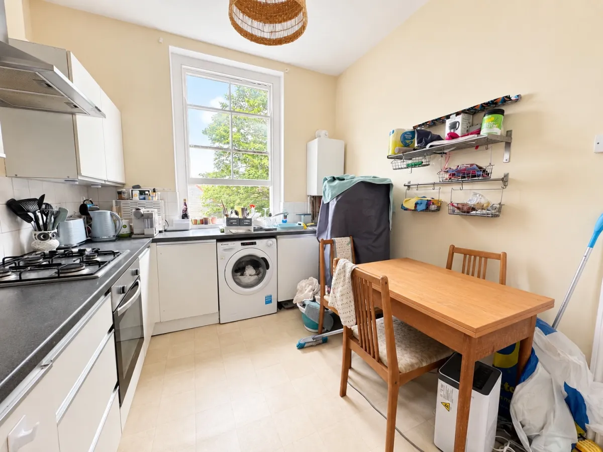 Flat Essex Road in Greater London