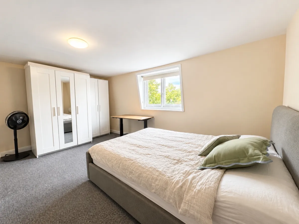 Flat Essex Road in Greater London