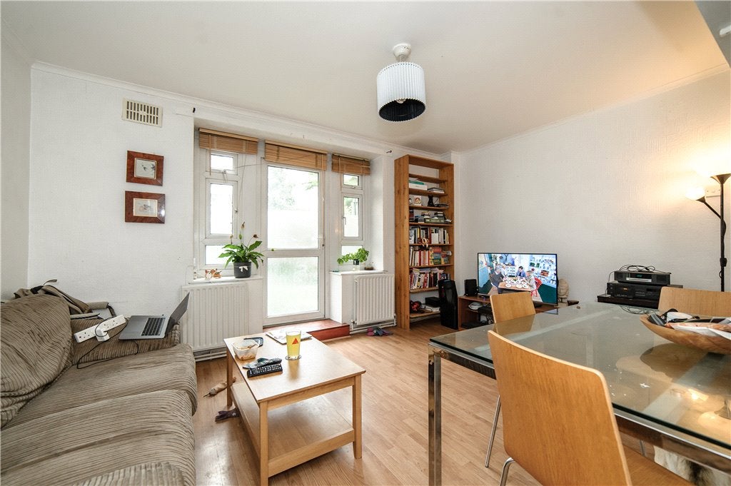 Flat Stockwell Road in Greater London