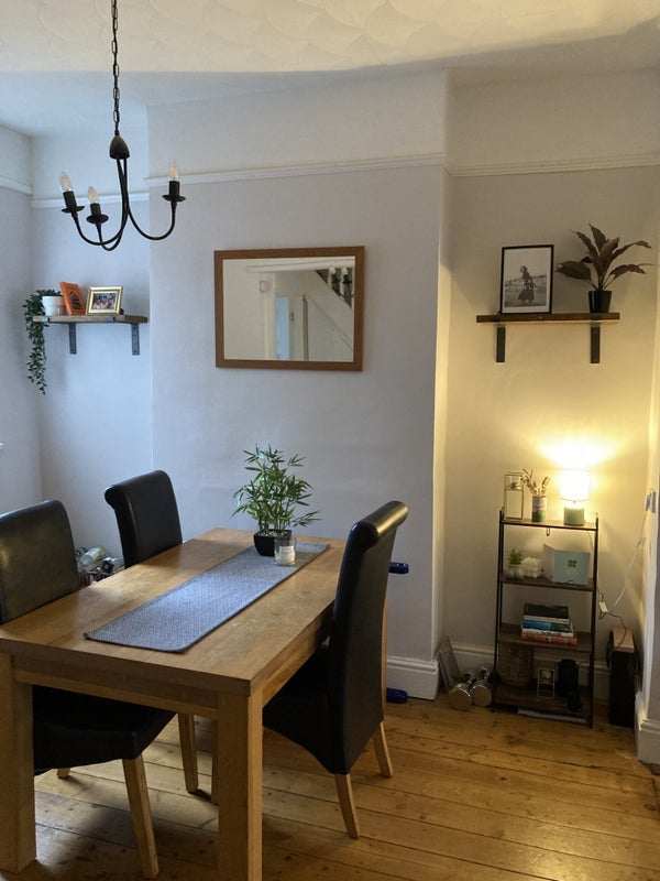 Room Pembroke Road in Cardiff