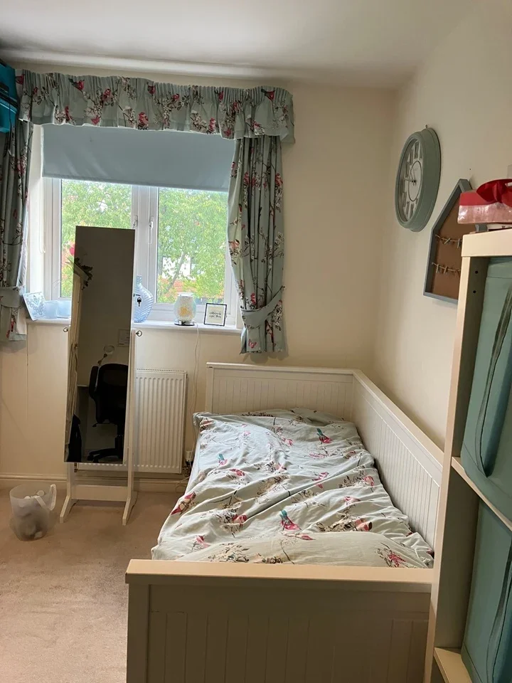 Room Hardy Road in Dacorum