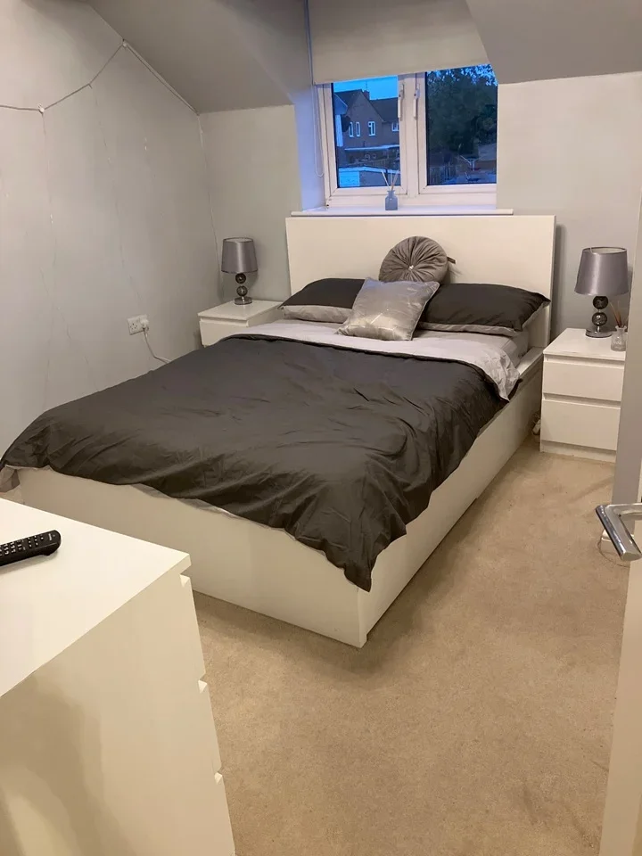Room Hardy Road in Dacorum