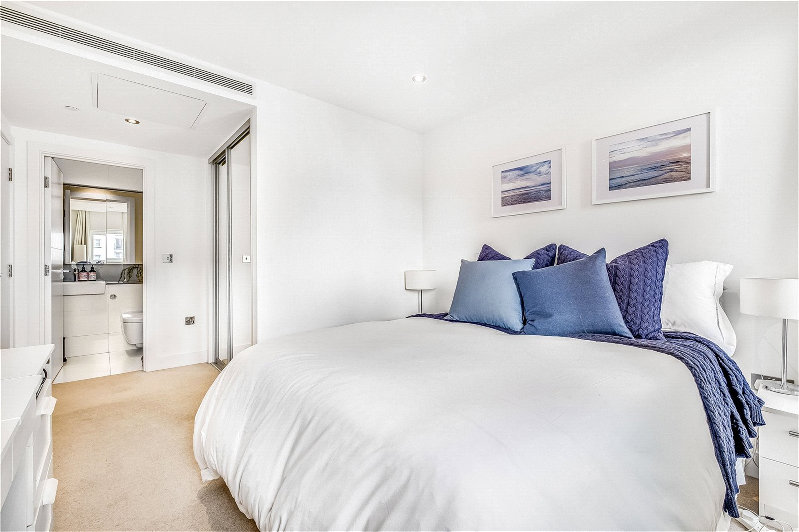 Flat Stamford Square in Greater London