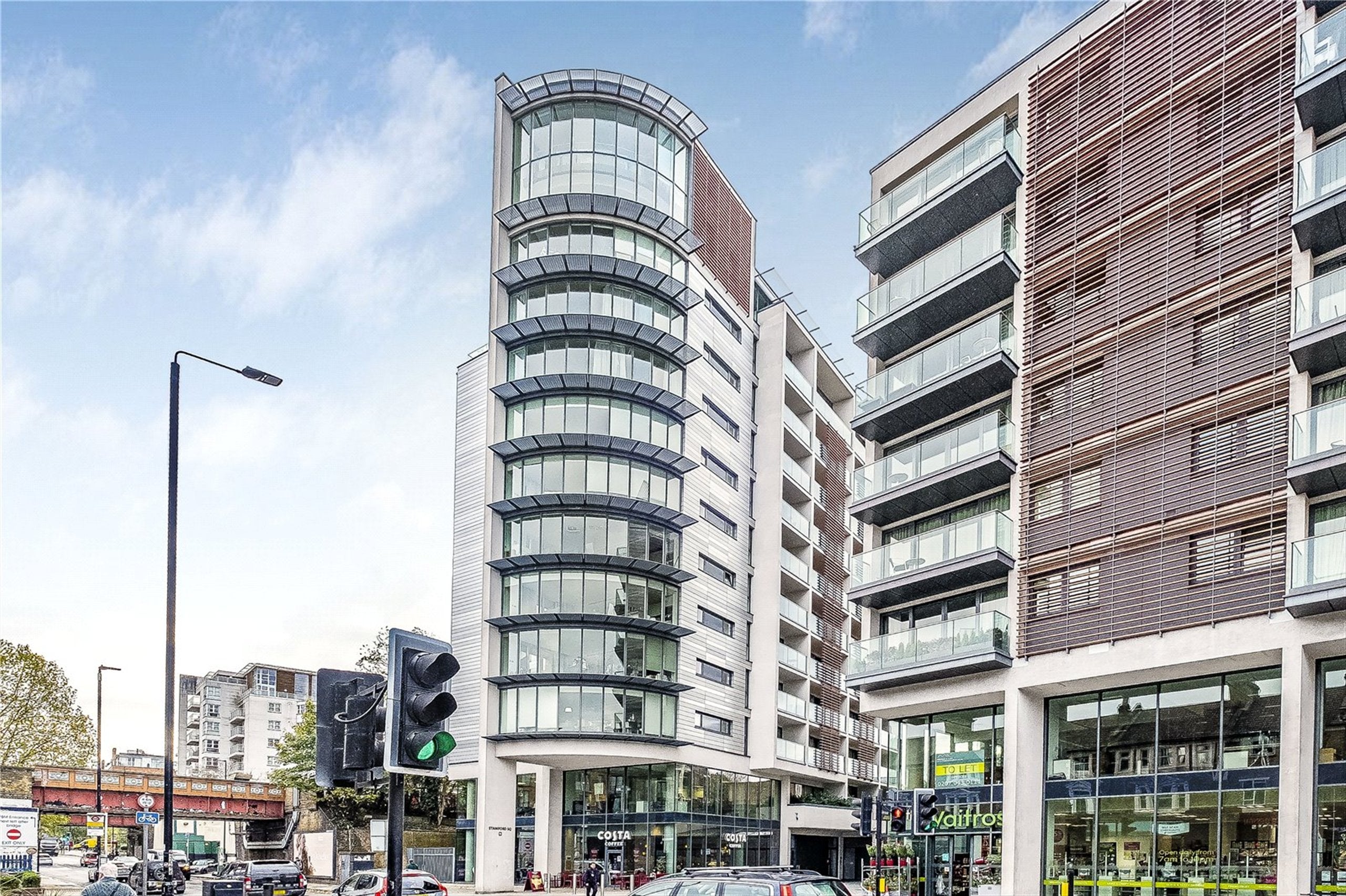 Flat Stamford Square in Greater London