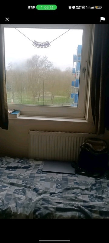 Room Burdett Road in Greater London