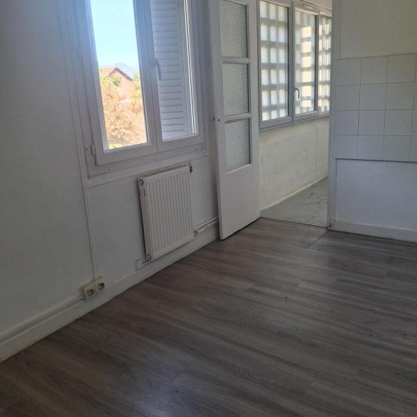 Flat Avenue Raffin-Caboisse in Le Pont-de-Claix