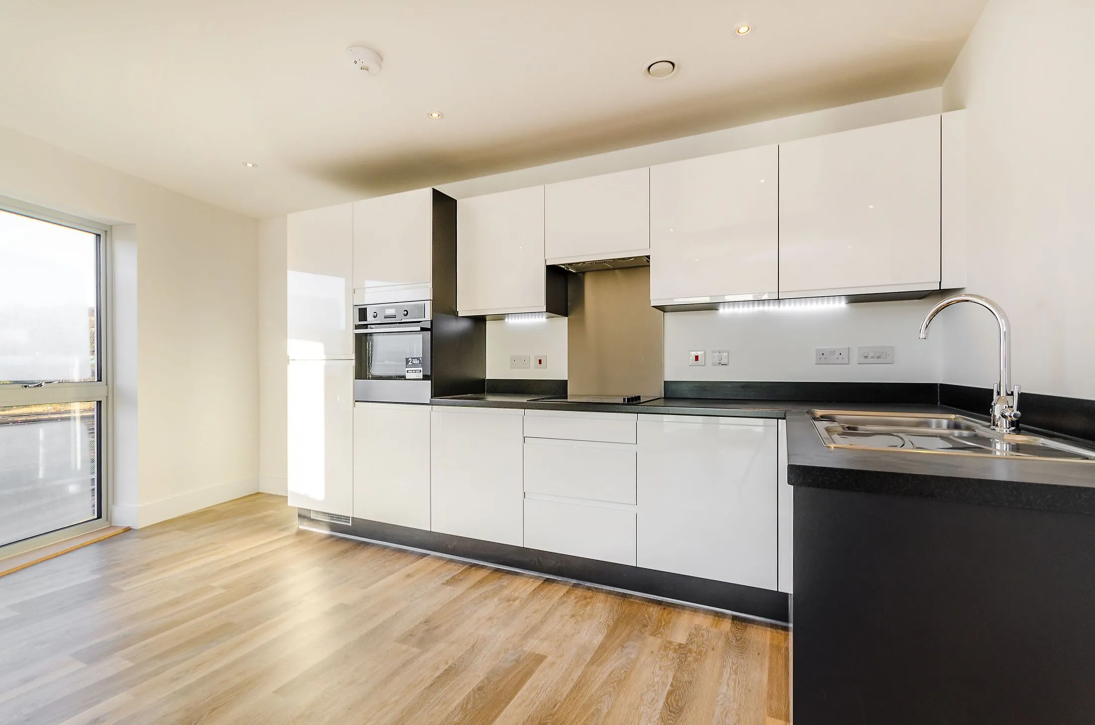 Flat Station View in Guildford