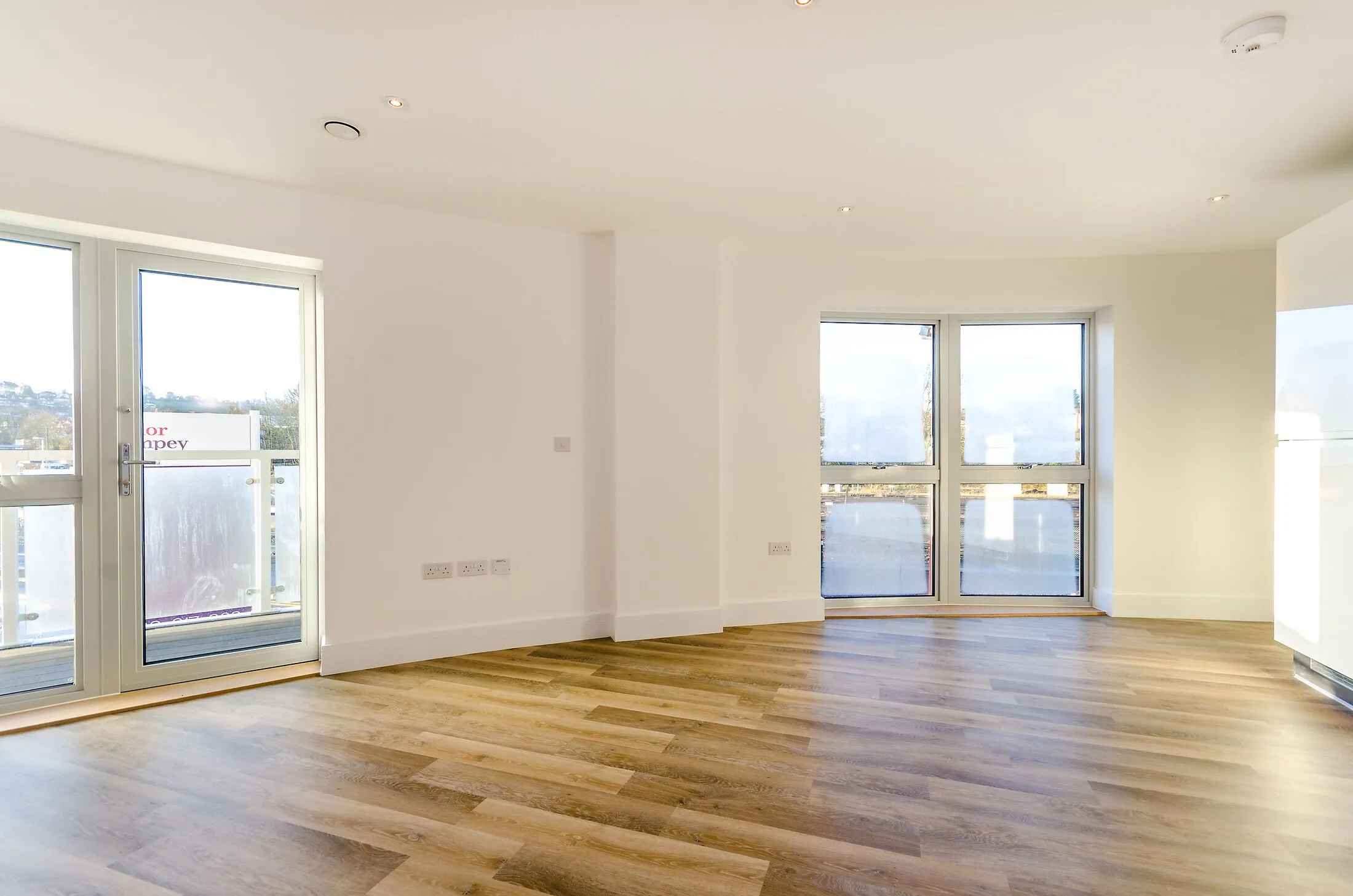 Flat Station View in Guildford