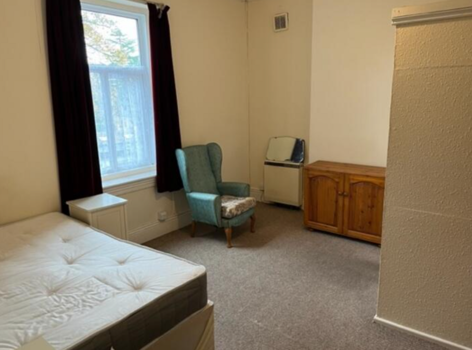 Flat Coldharbour Lane in Greater London