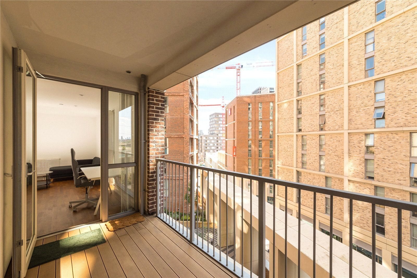 Flat Terry Spinks Place in Greater London