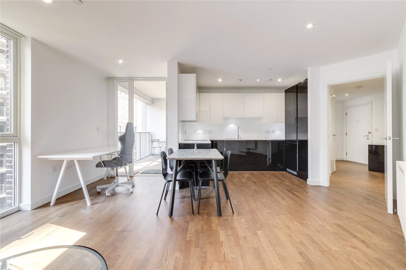 Flat Terry Spinks Place in Greater London