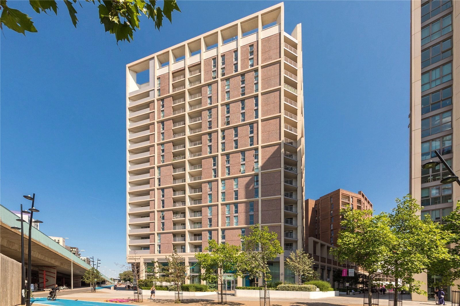Flat Terry Spinks Place in Greater London