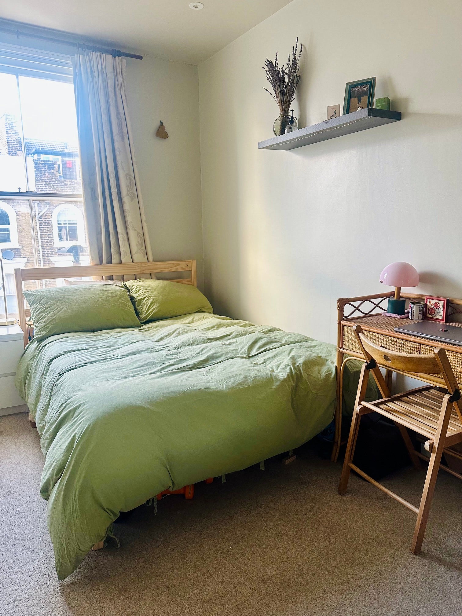 Flat Newington Green Road in Greater London