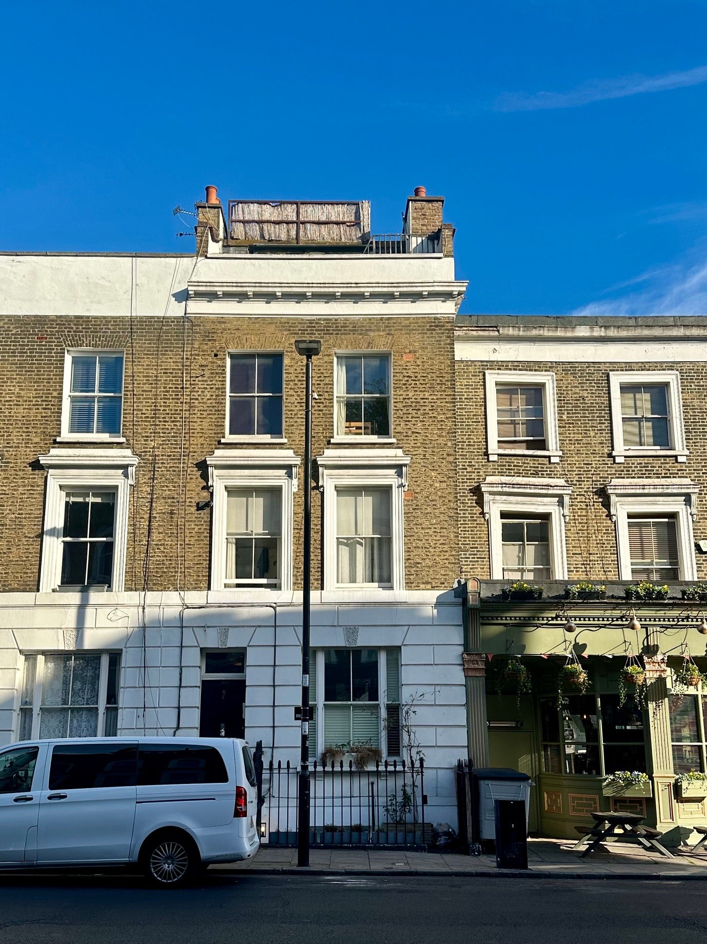 Flat Newington Green Road in Greater London