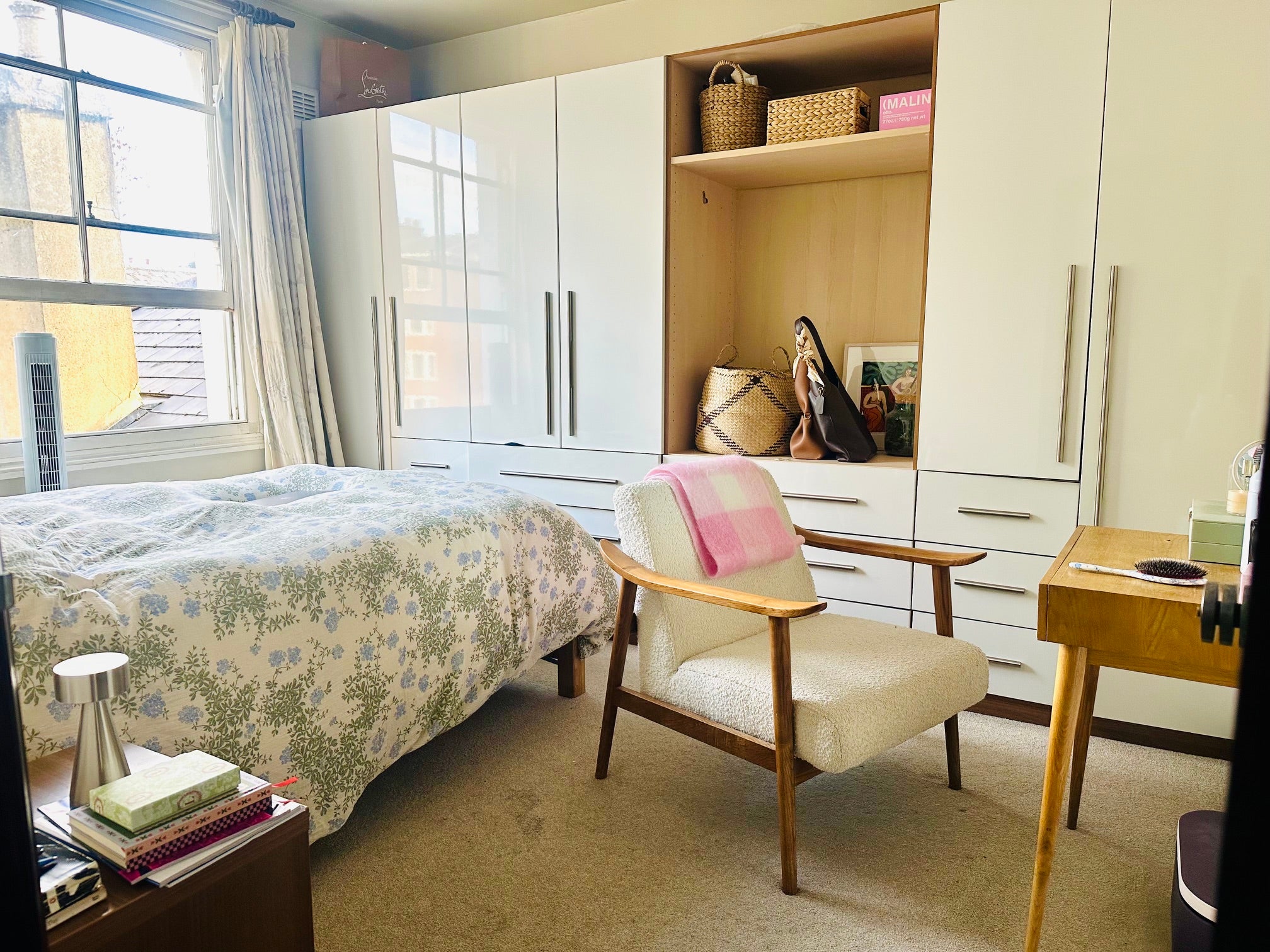 Flat Newington Green Road in Greater London