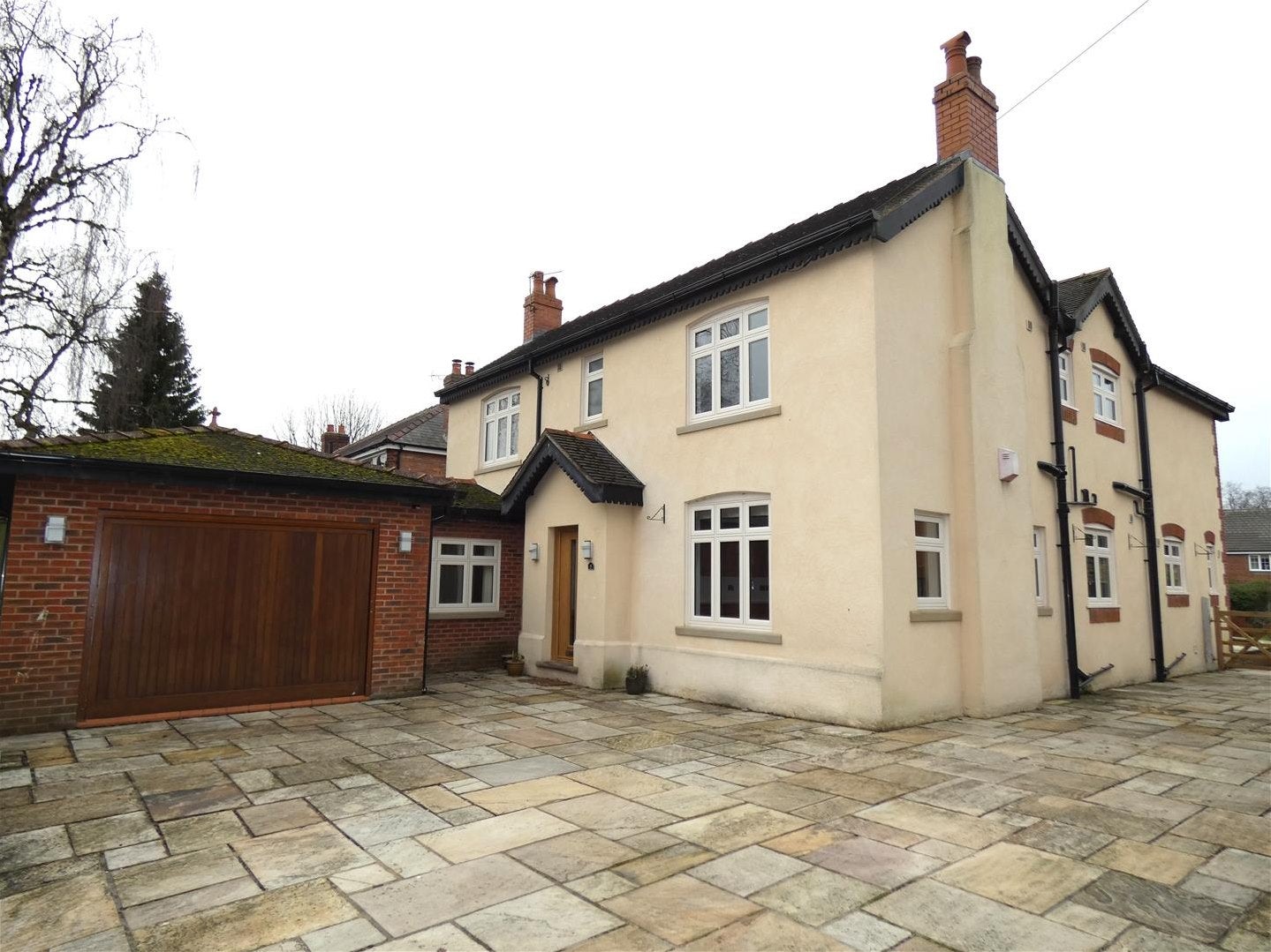House Cross Road in Haslington