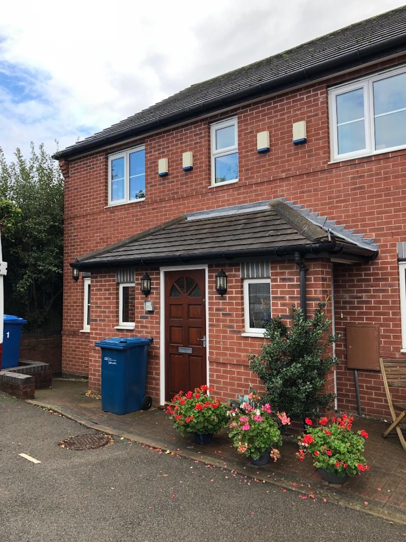 Flat Cannock Road in Lichfield