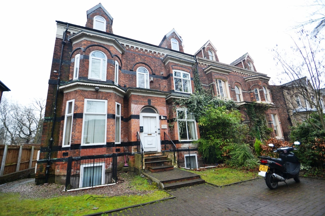 Flat Wellington Road in Manchester