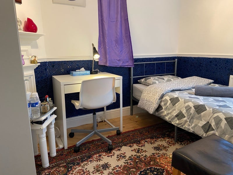 Room Mount Road in Greater London