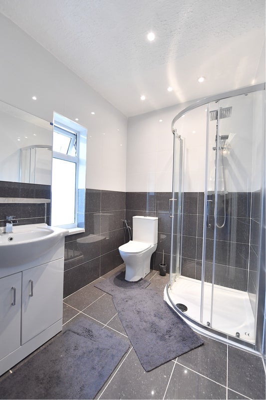 Room Mount Road in Greater London