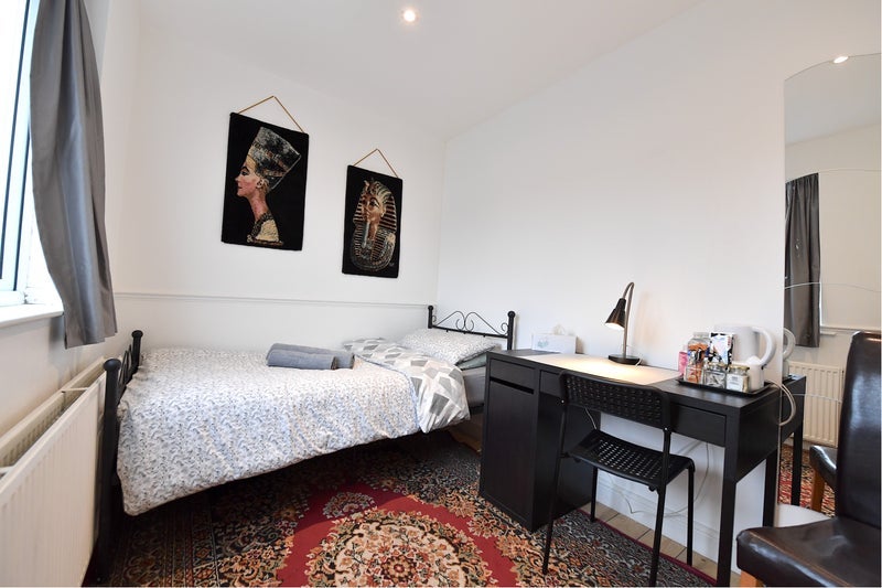 Room Mount Road in Greater London