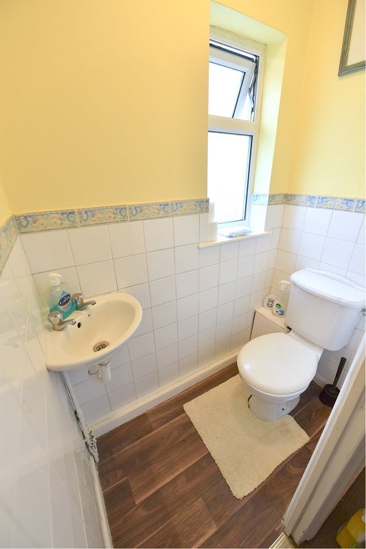 Room Mount Road in Greater London