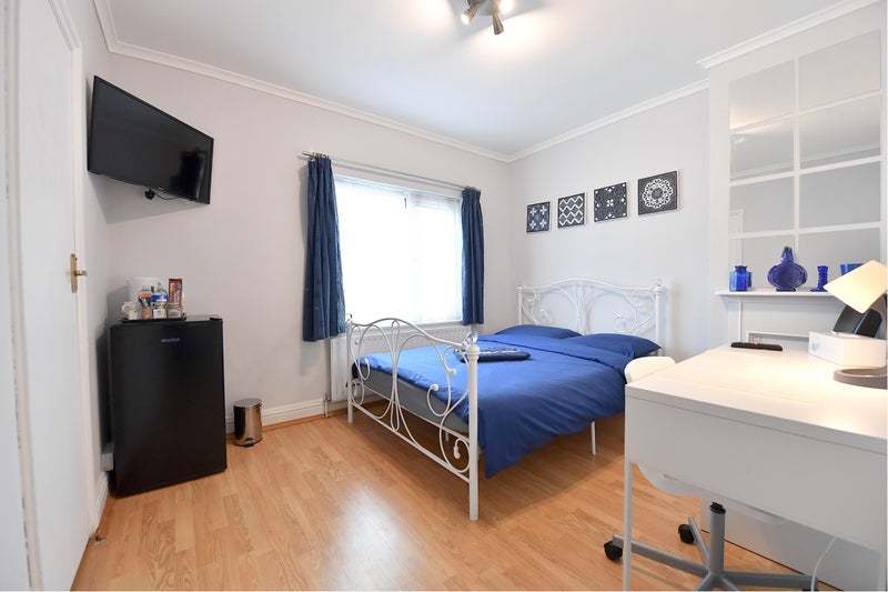 Room Mount Road in Greater London