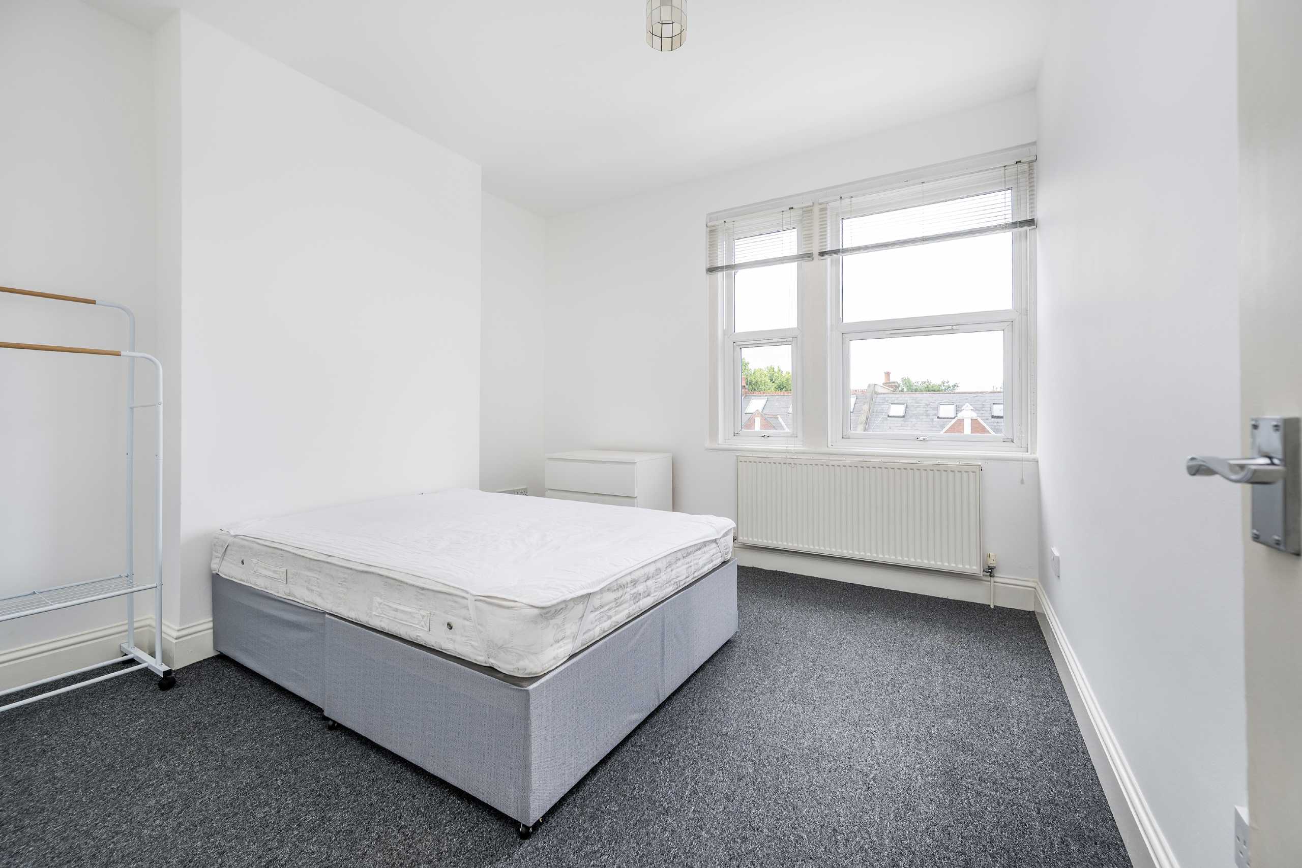 Flat Fulham Palace Road in Greater London