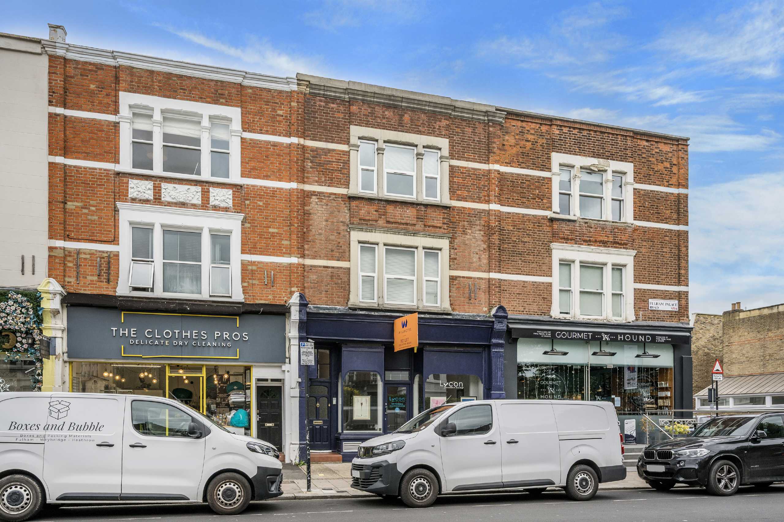 Flat Fulham Palace Road in Greater London