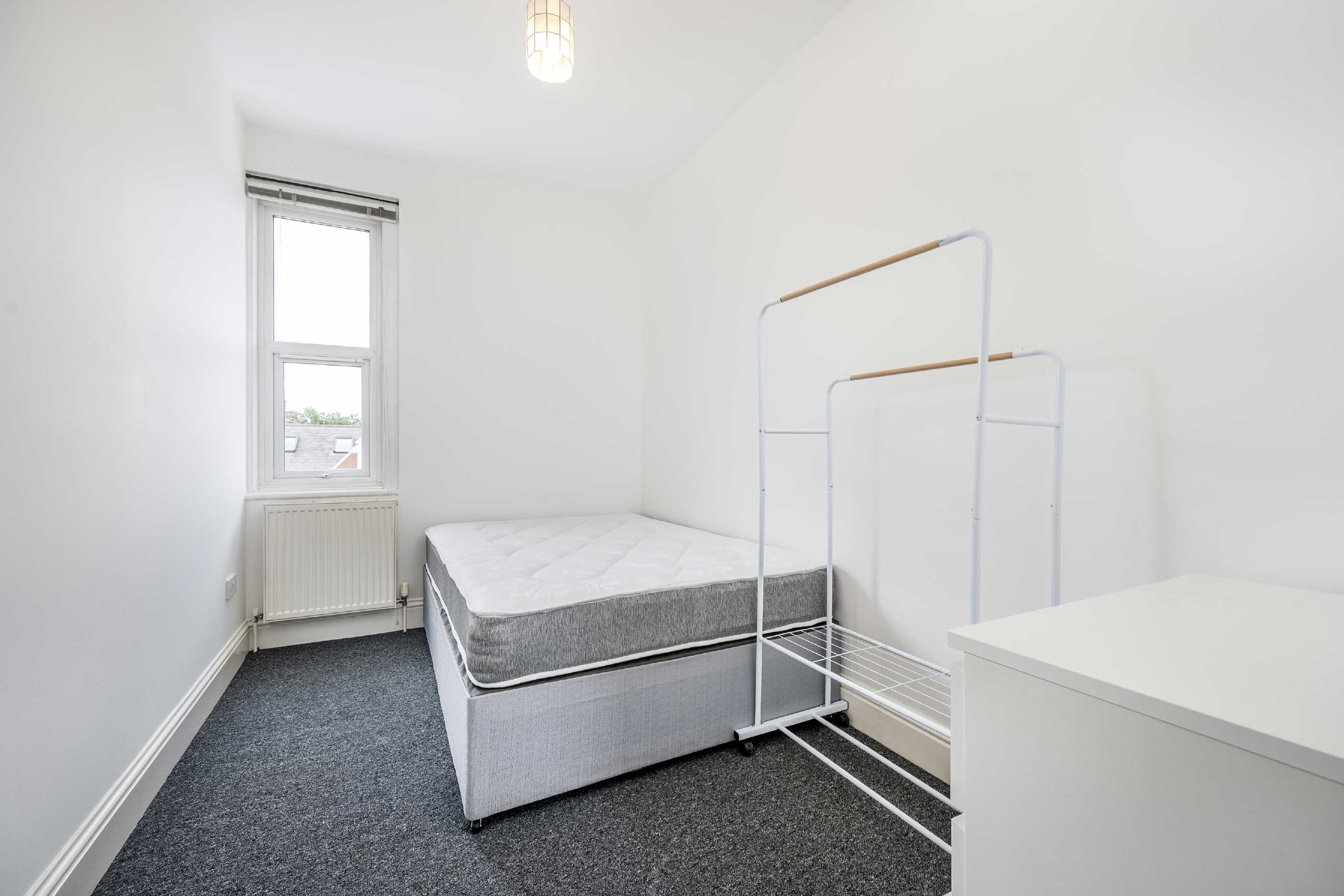 Flat Fulham Palace Road in Greater London