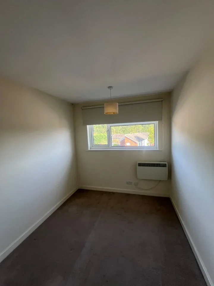 Flat Clareville Road in Greater London