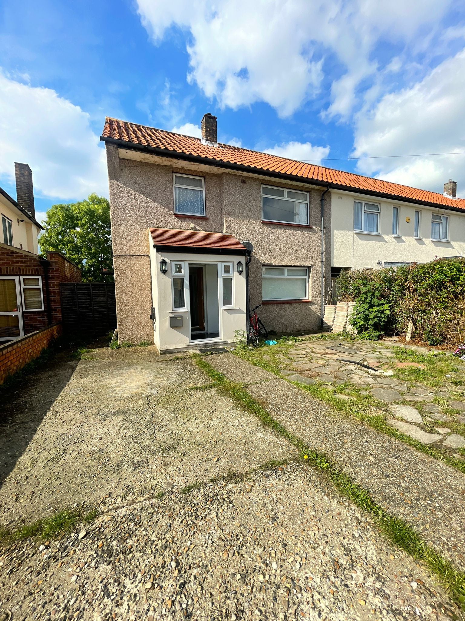 House Lexden Drive in Greater London