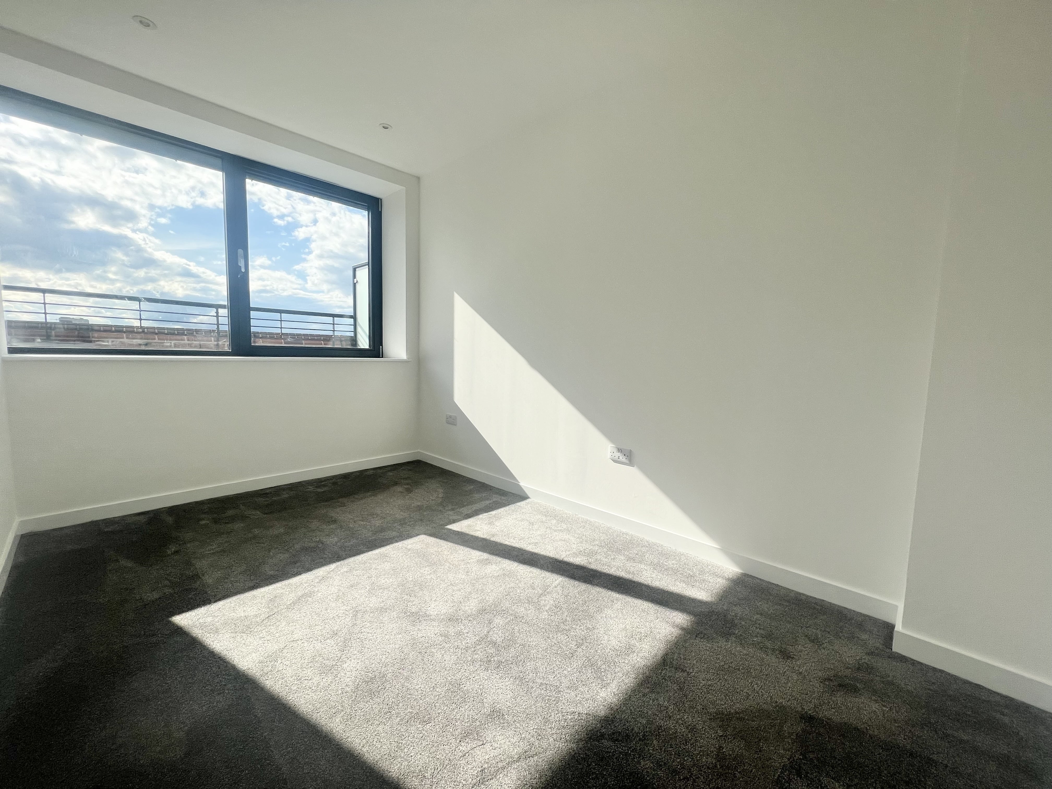 Flat Alençon Link in Basingstoke and Deane