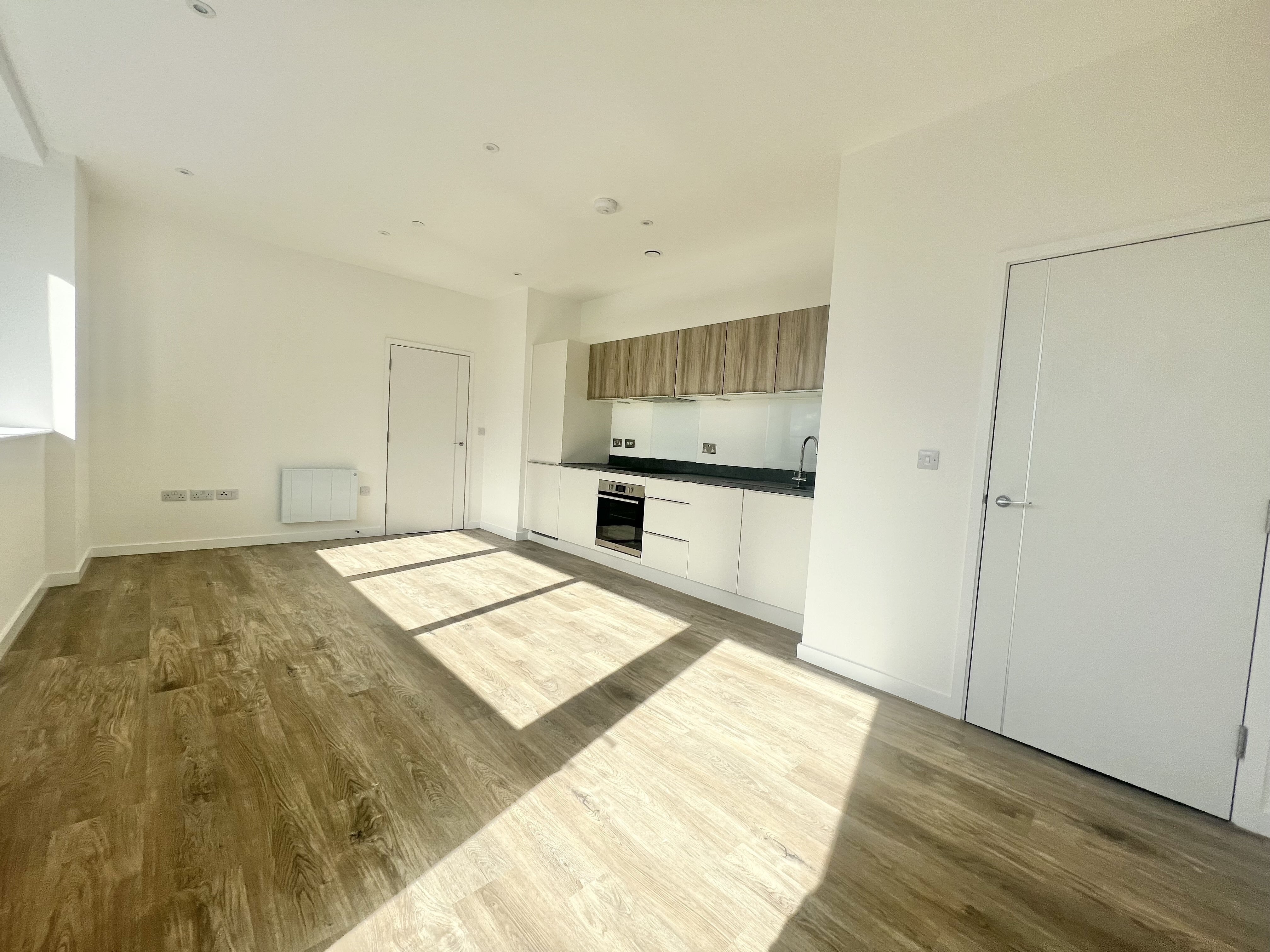 Flat Alençon Link in Basingstoke and Deane
