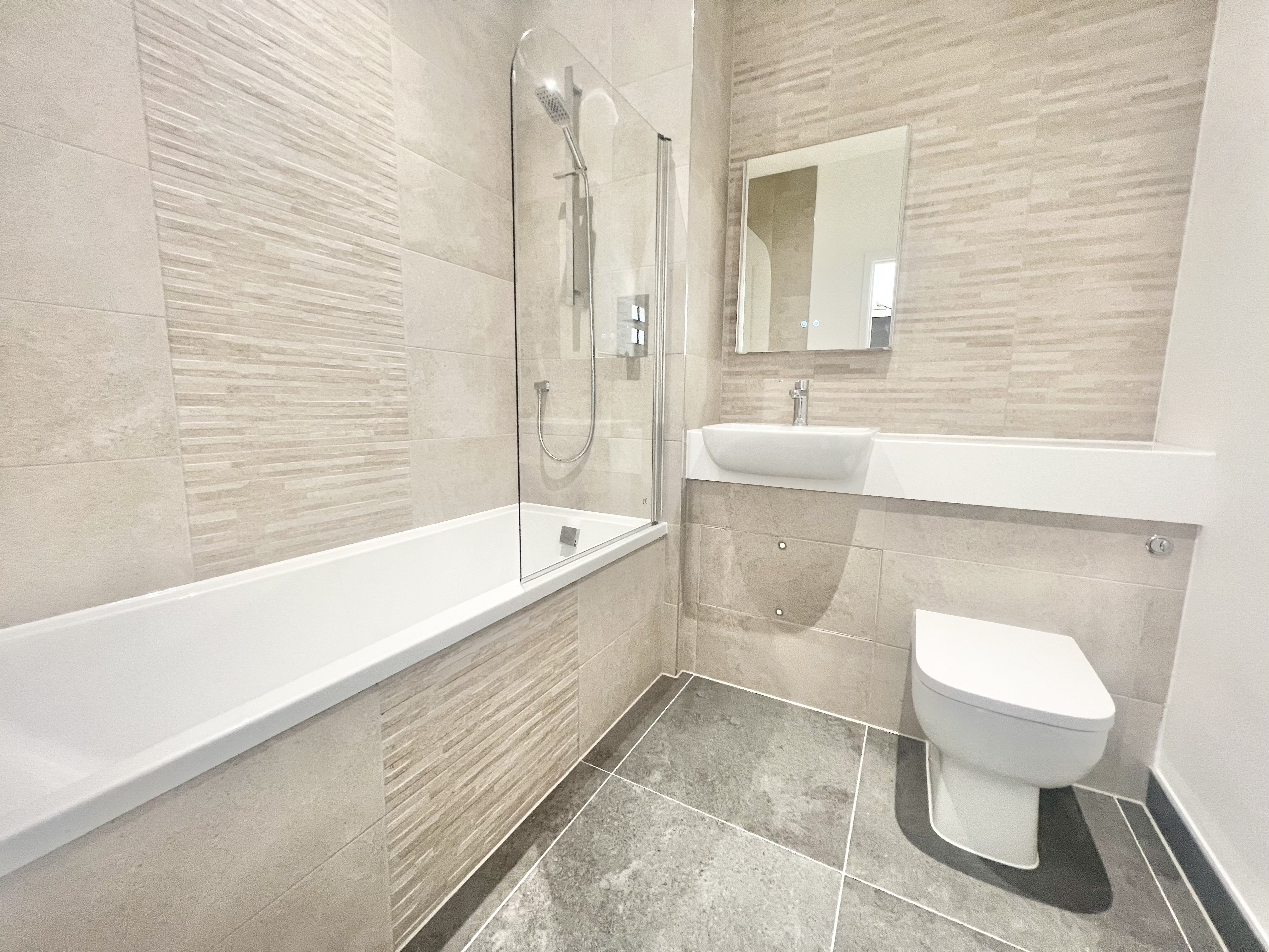 Flat Alençon Link in Basingstoke and Deane