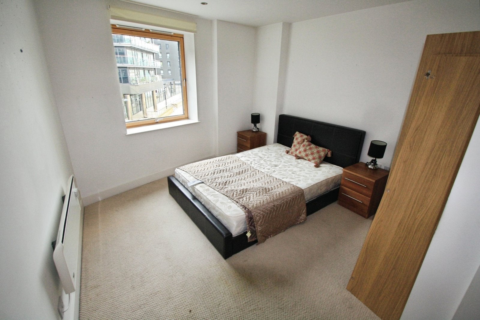 Flat Armouries Drive in Leeds