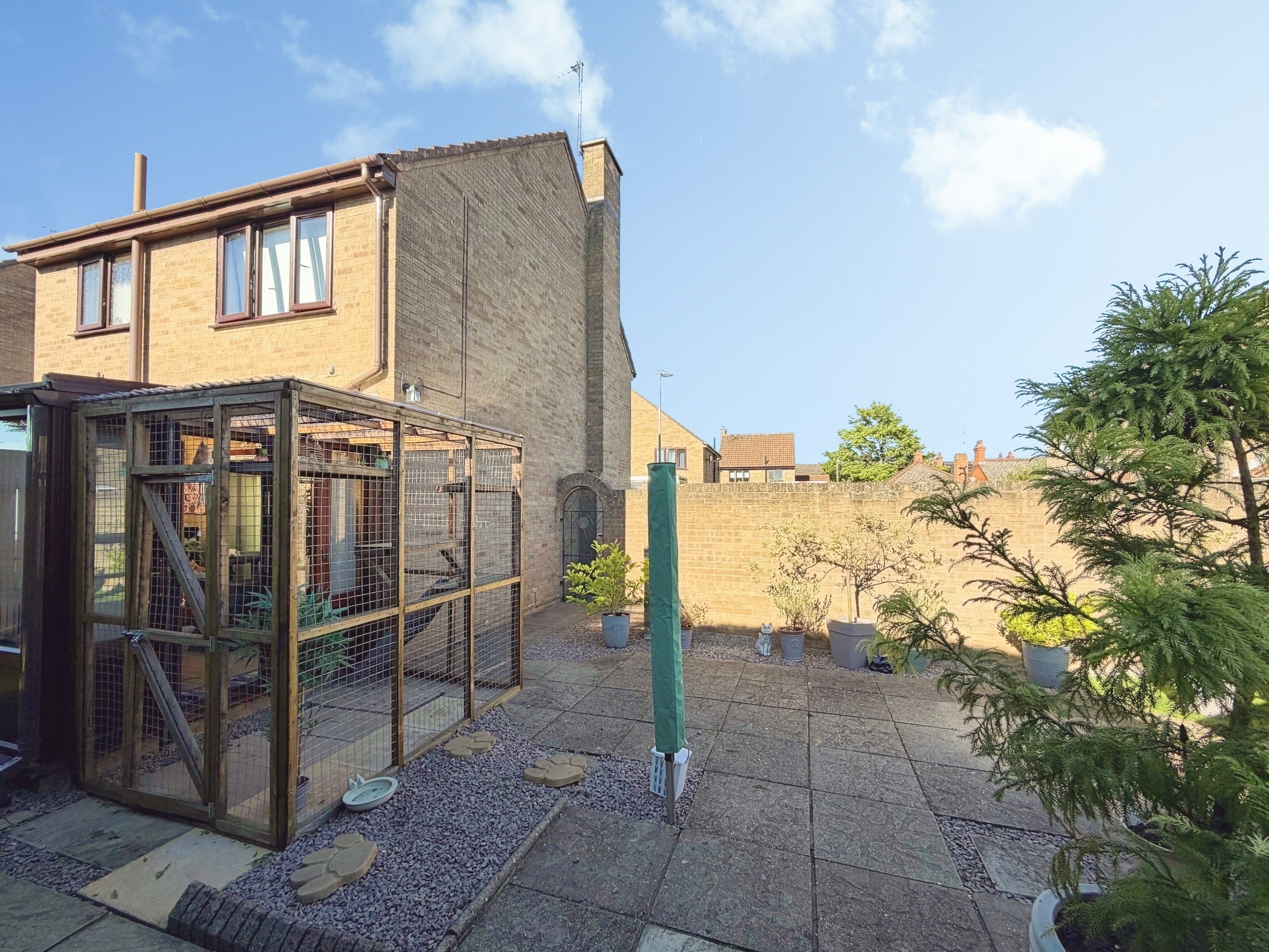 House Carrington Close in South Holland