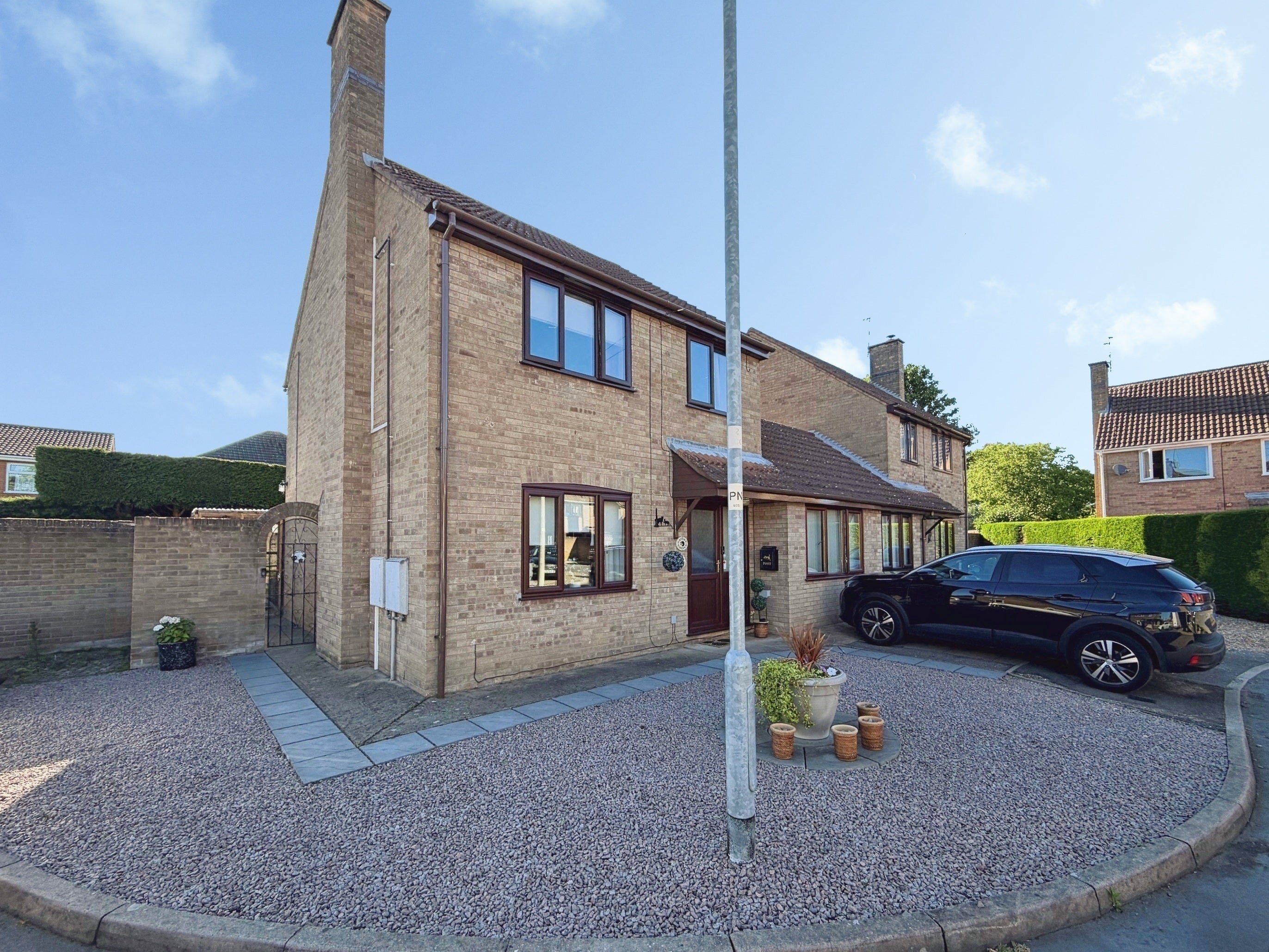 House Carrington Close in South Holland