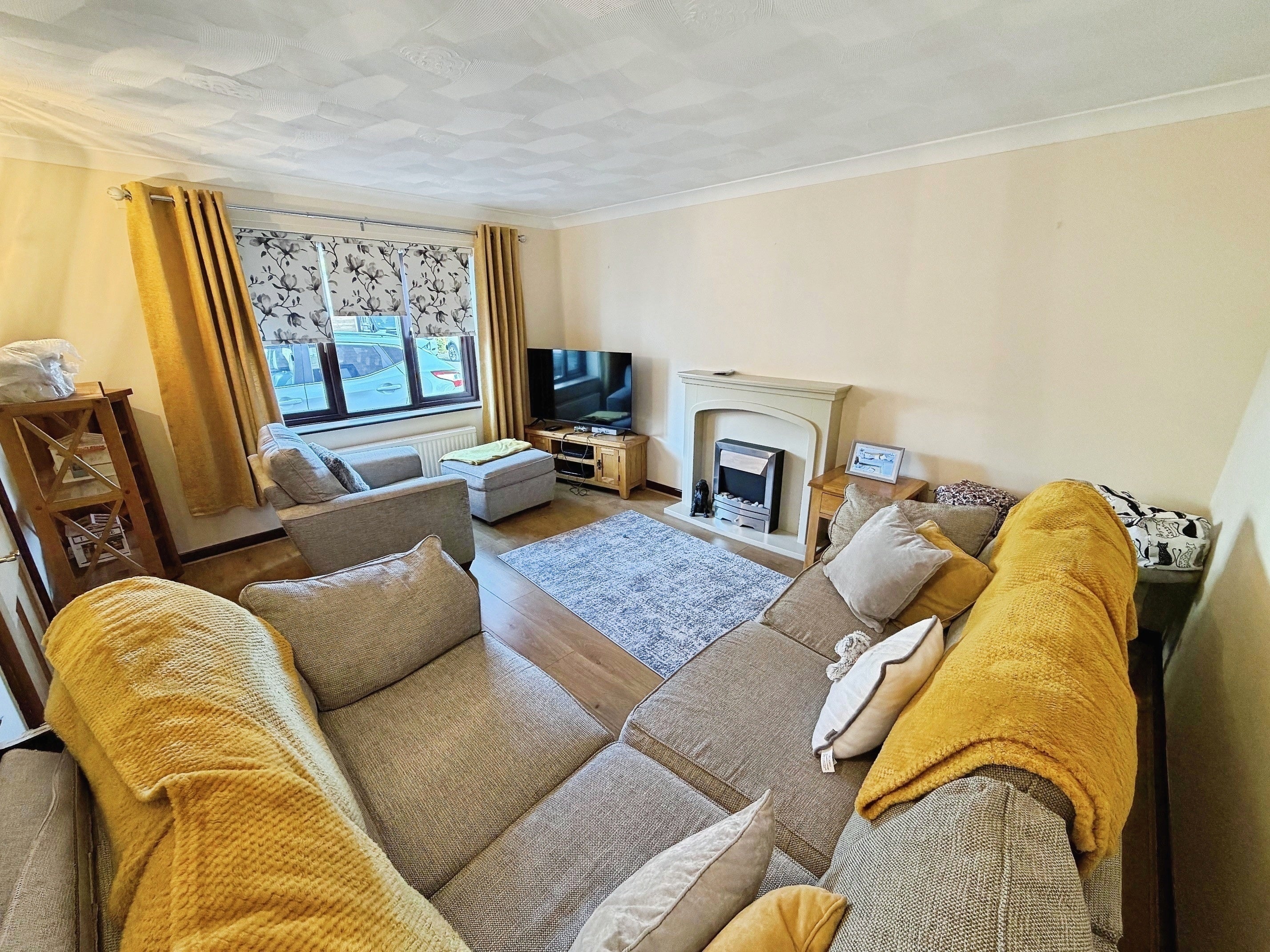 House Carrington Close in South Holland