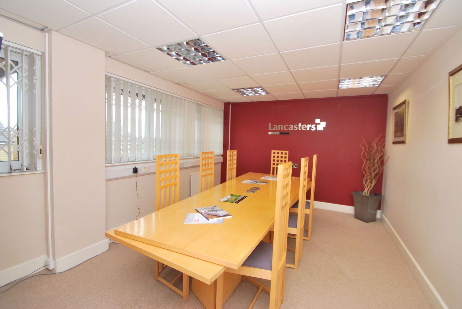 Room Mortimer Heights in Sheffield