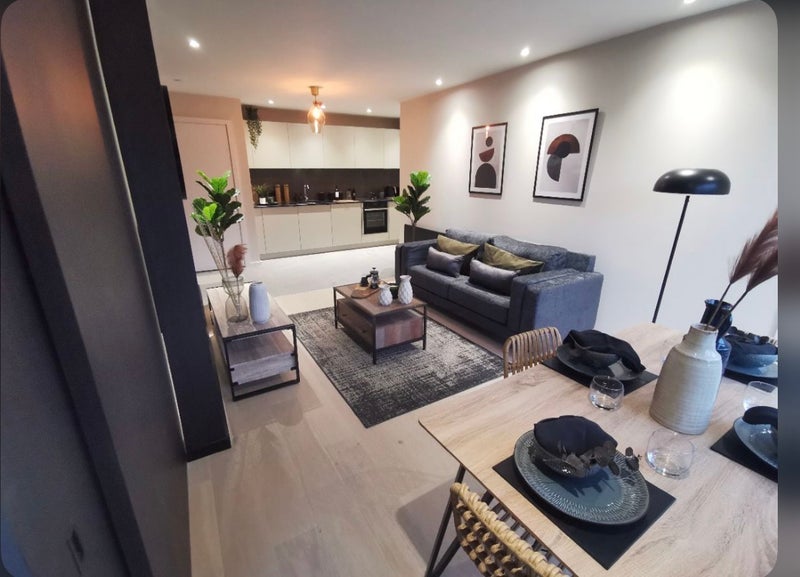 Room Spinners Way in Manchester