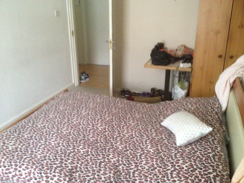 Flat Applegarth Road in Greater London
