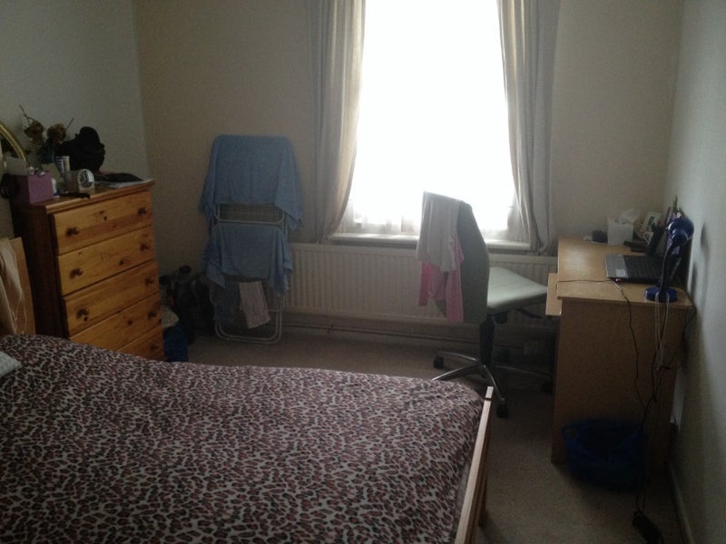 Flat Applegarth Road in Greater London