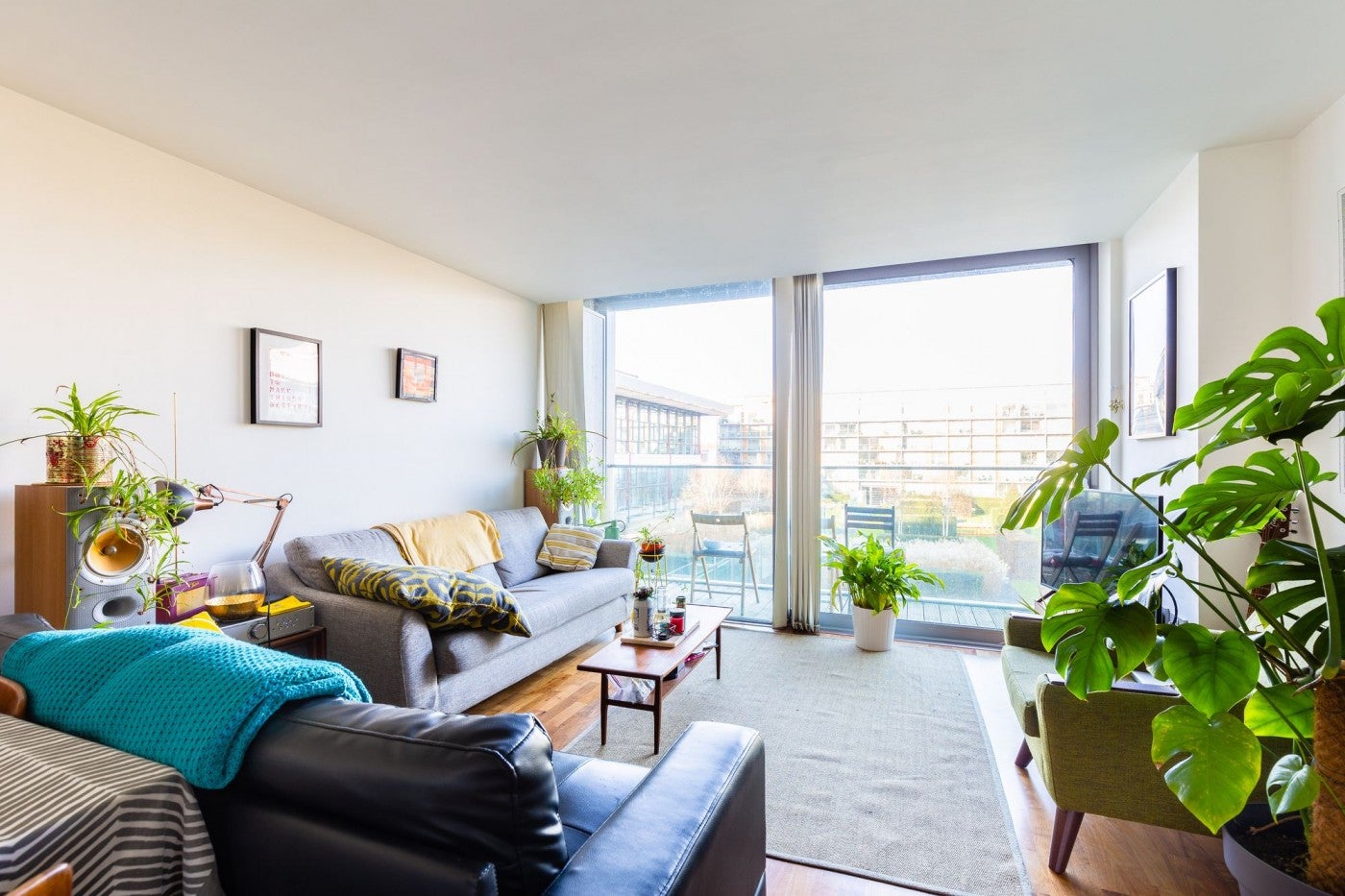 Flat Avenell Road in Greater London