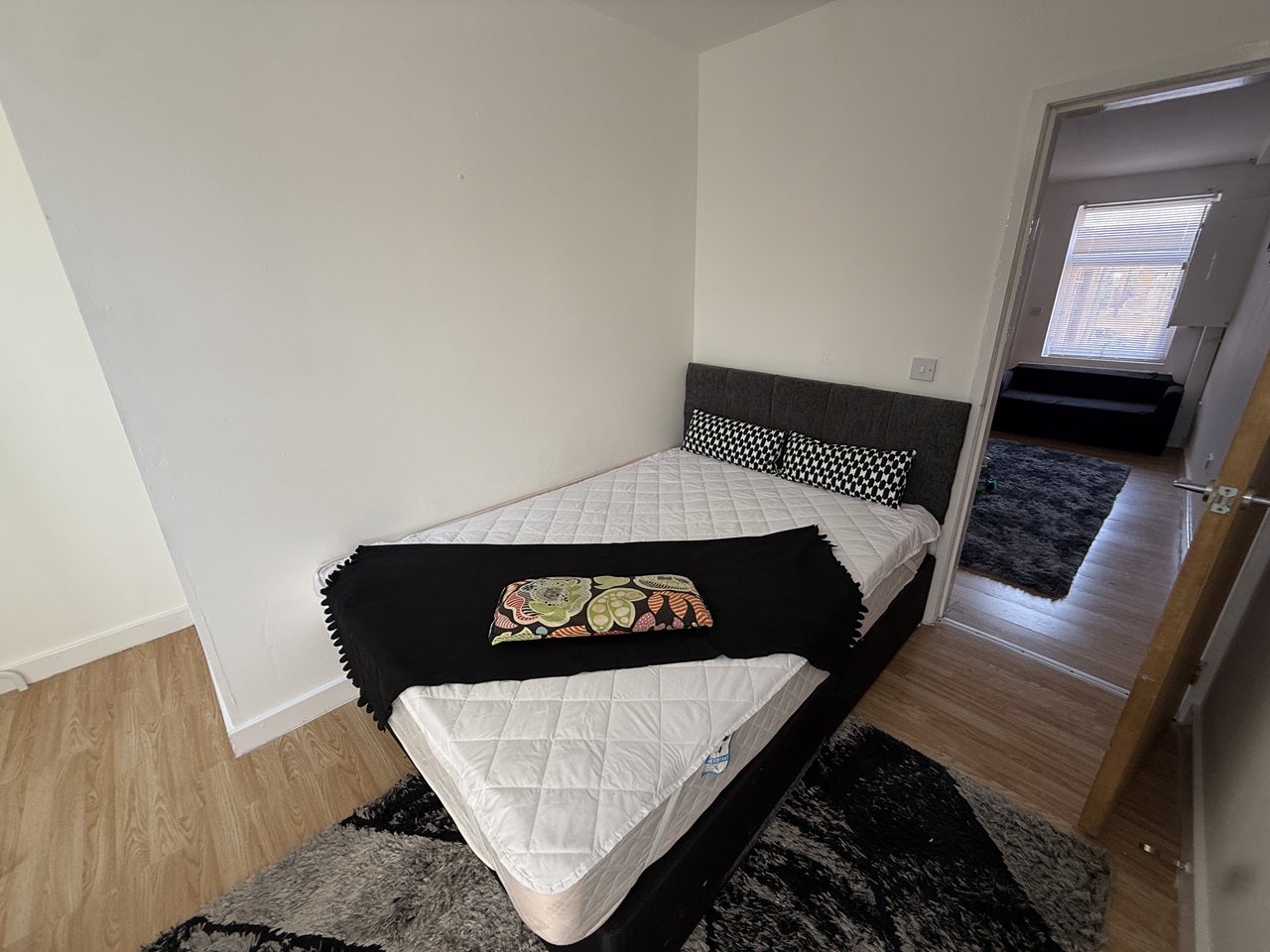 Flat Biddulph Avenue in Leicester