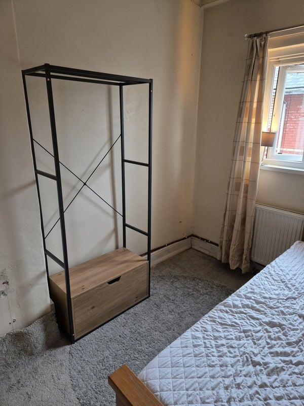 Room Angus Street in Cardiff