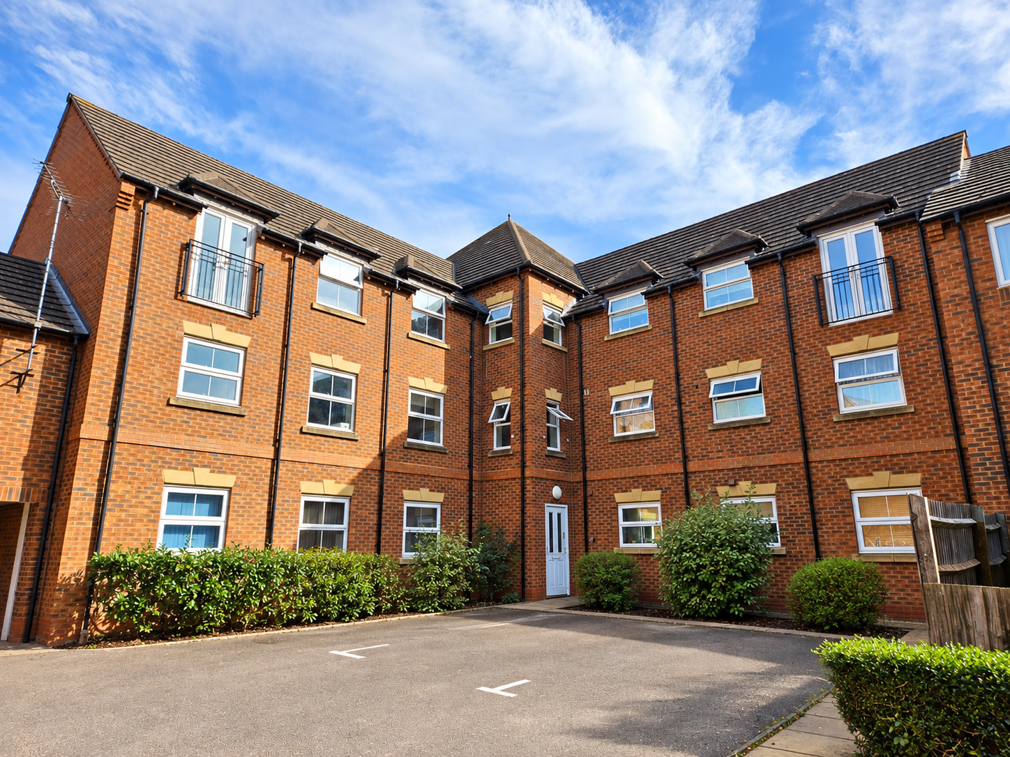 Flat Bellway Close in Kettering