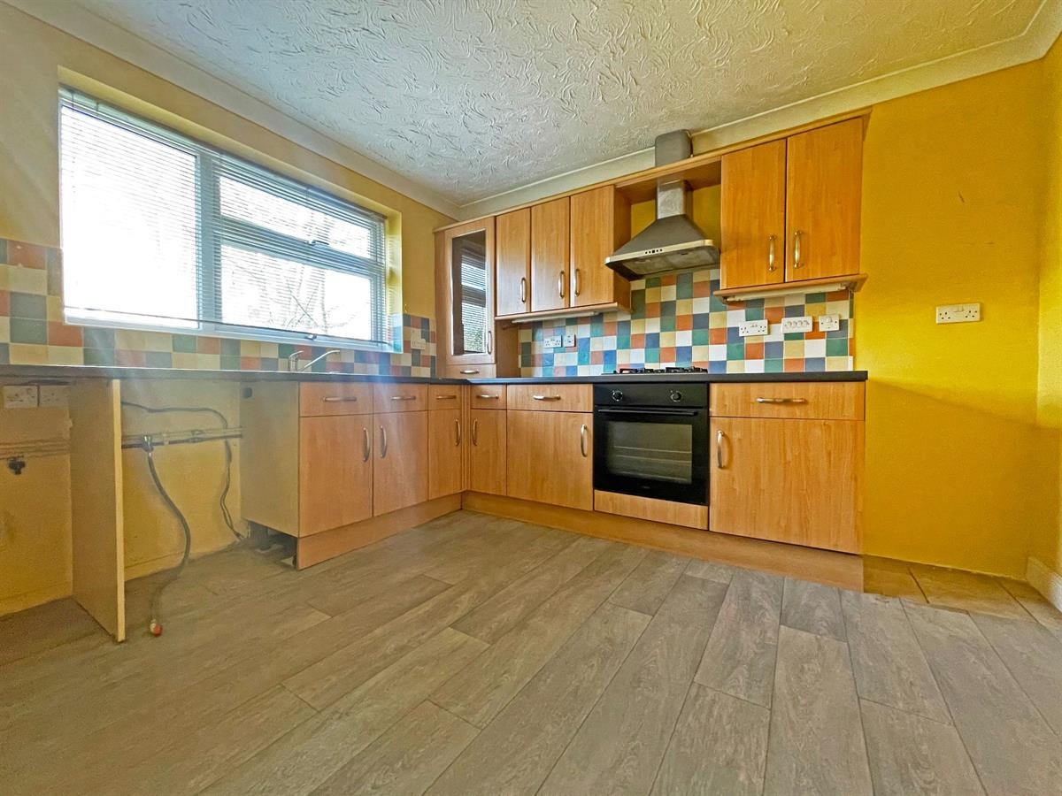 House Dearne Walk in Bedford