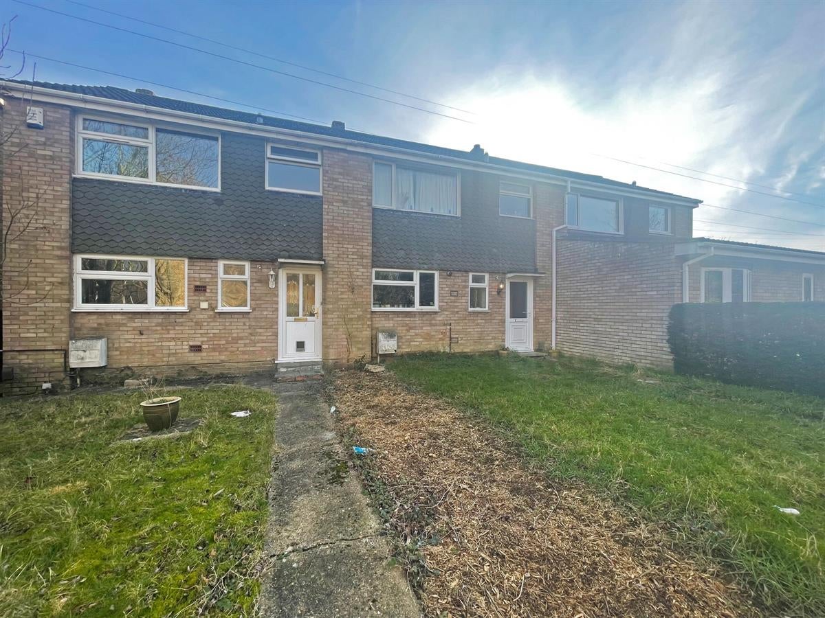 House Dearne Walk in Bedford